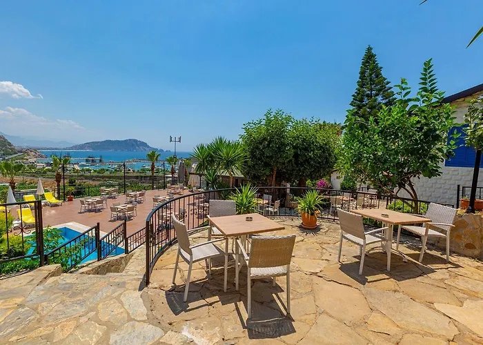 Illusion & Clubhotel - Adults Only