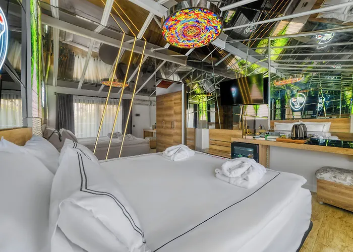 Hotel Illusion & Clubhotel - Adults Only 3*