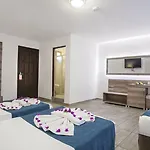 Illusion & Clubhotel - Adults Only