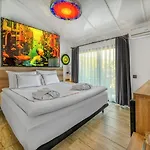 酒店 Illusion & Clubhotel - Adults Only 3*