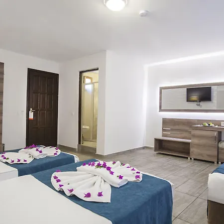 Illusion & Clubhotel - Adults Only