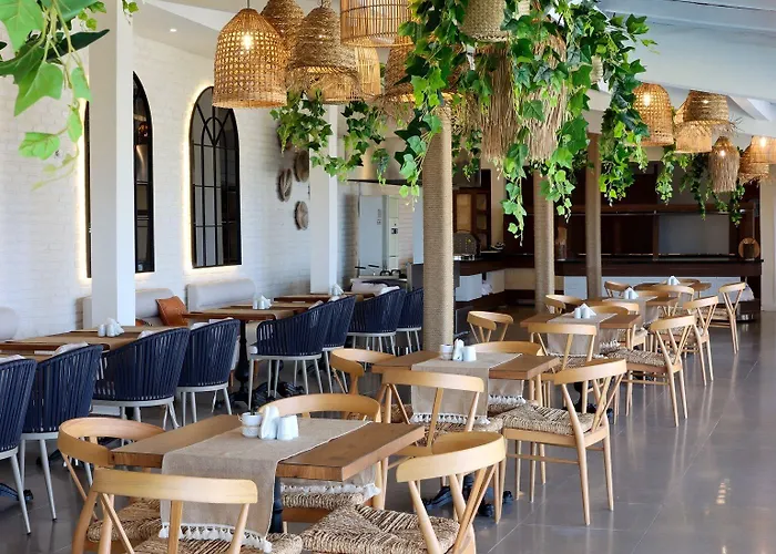 Illusion & Clubhotel - Adults Only Hotel